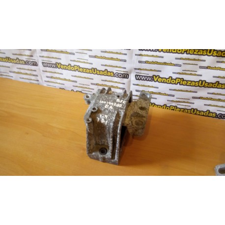 VAG- taco soporte silentblock motor distribucción 1900 TDI 1K0199262BA