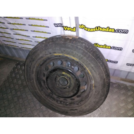 LLANTA DE HIERRO NISSAN MICRA 165 70 14 81T DUNLOP BUEN ESTADO